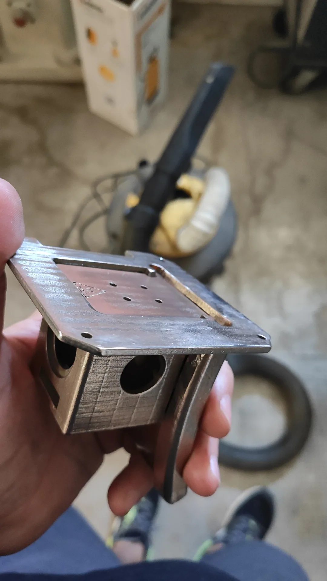 Prototyping & Engineering – colors, materials, finishes and assembly 6